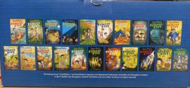 FAMOUS FIVE - Box Set of 21 Books